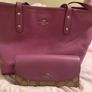 Purple/Khaki Coach Set